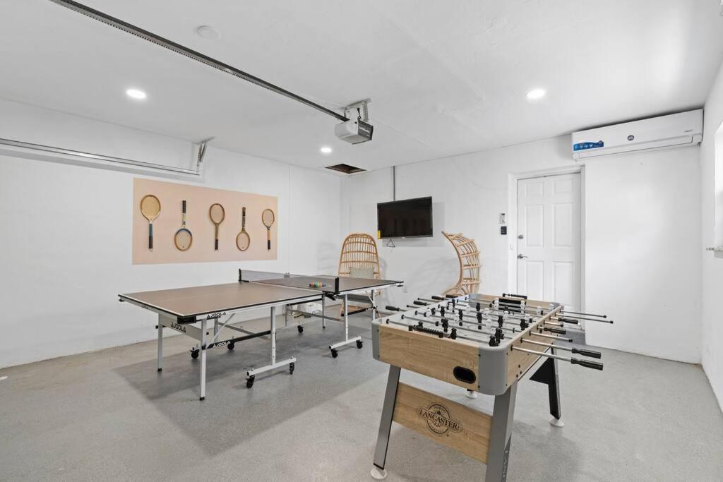 Waterfront-Heated Pool-Mini Golf-Game Room-2Mi Beach 포트 로더데일 외부 사진